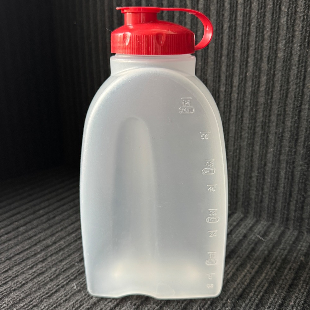 Rubbermaid 2 Quart 64 oz Clear Plastic Juice Water Bottle Pitcher Red Flip Top